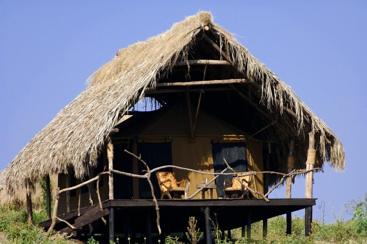 Crater Forest Tented Lodge Карату Экстерьер фото